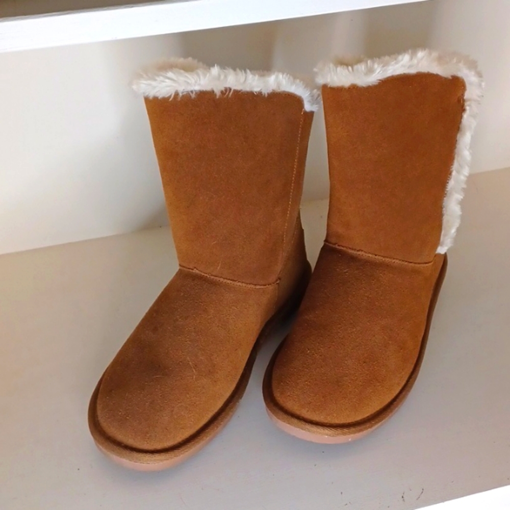 Minnetonka Sz 8 Tan Suede Boots